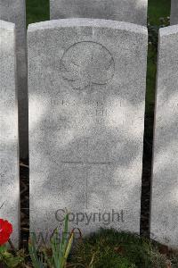 Bethune Town Cemetery - Weir, R B